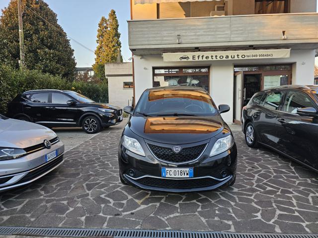 LANCIA Ypsilon 1.2 69 CV 5 porte Silver 