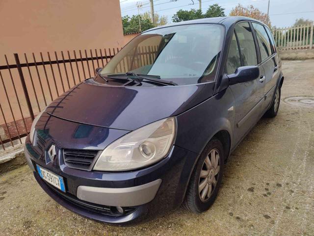 RENAULT Grand Scenic 1.6 16V Luxe 