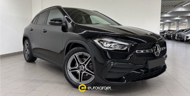 MERCEDES-BENZ GLA 180 Automatic Premium 