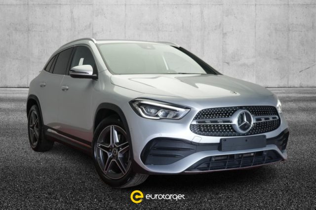 MERCEDES-BENZ GLA 200 Automatic Premium 