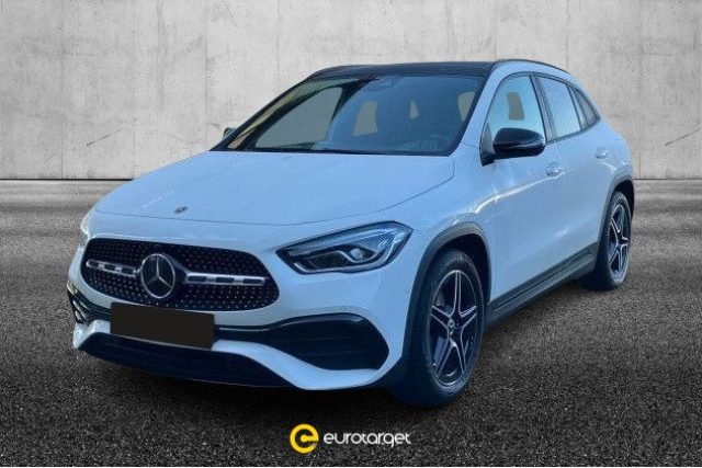 MERCEDES-BENZ GLA 200 Automatic Premium 