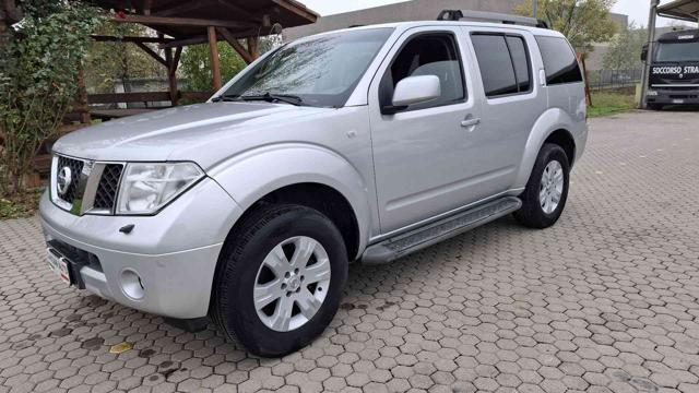 NISSAN Pathfinder Grigio metallizzato