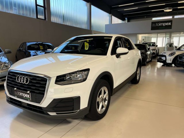 AUDI Q2 Bianco pastello