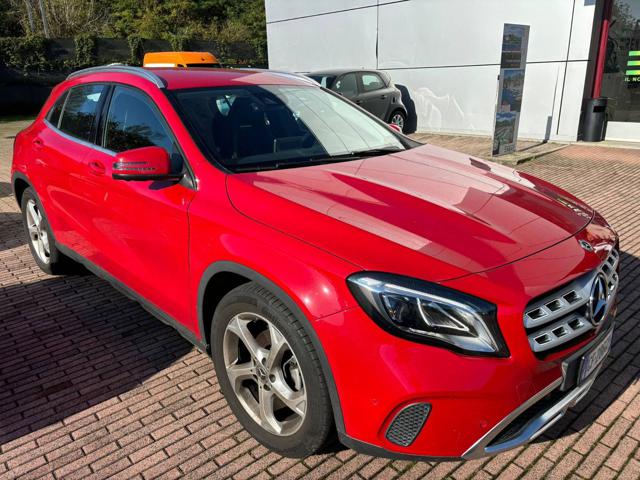 MERCEDES-BENZ GLA 180 Sport 