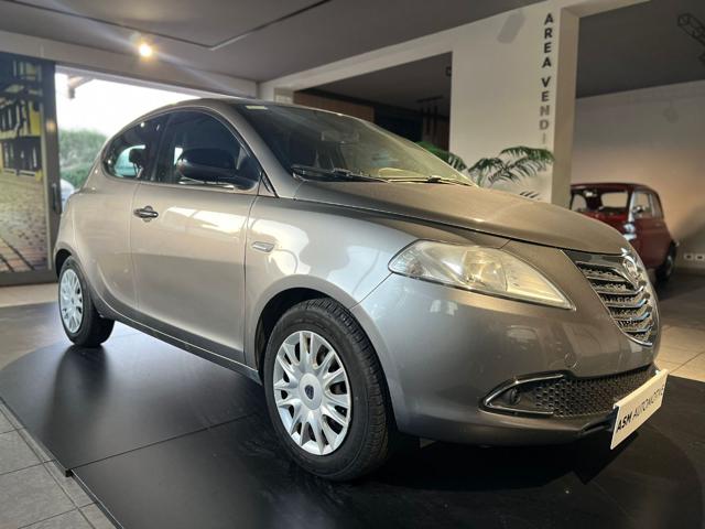 LANCIA Ypsilon 1.2 69 CV 5 porte Silver 