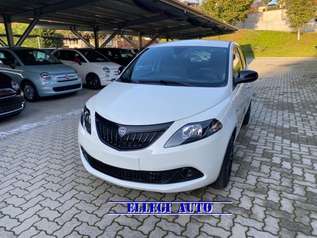 LANCIA Ypsilon Bianco pastello