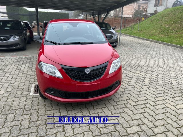 LANCIA Ypsilon Rosso pastello