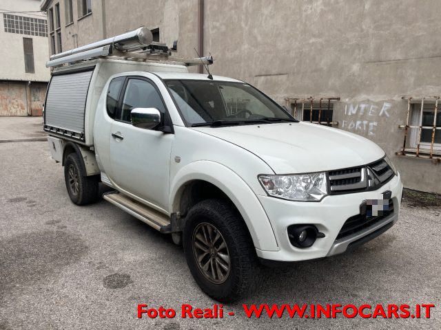 MITSUBISHI L200 Bianco pastello