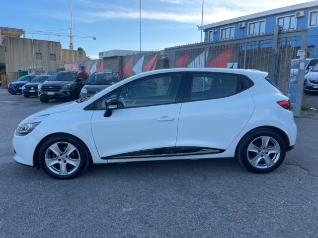 RENAULT Clio 1.2 75CV 5 porte Usato