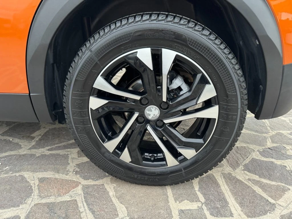 PEUGEOT 2008 PureTech Turbo 130 S&S Allure - 4