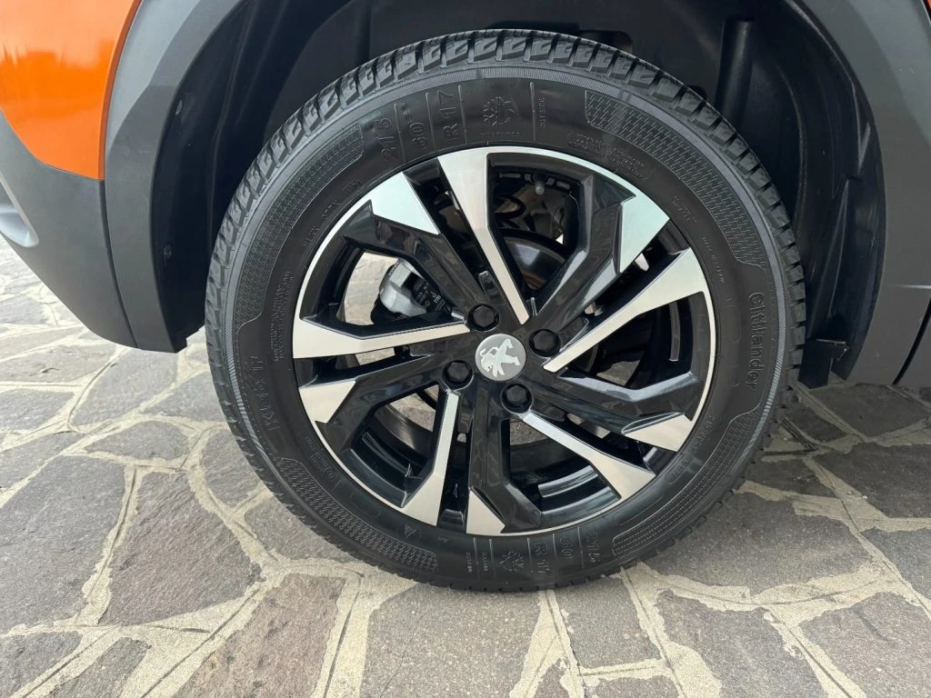PEUGEOT 2008 PureTech Turbo 130 S&S Allure - 8