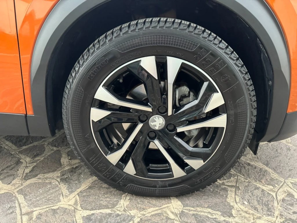 PEUGEOT 2008 PureTech Turbo 130 S&S Allure - 9