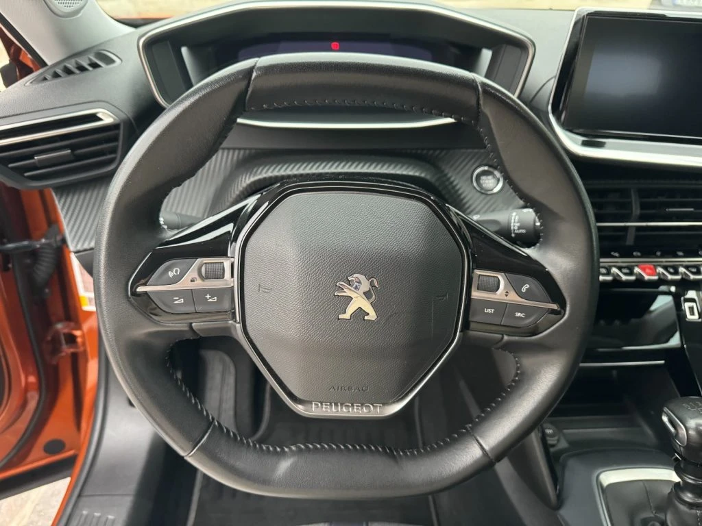 PEUGEOT 2008 PureTech Turbo 130 S&S Allure - 15