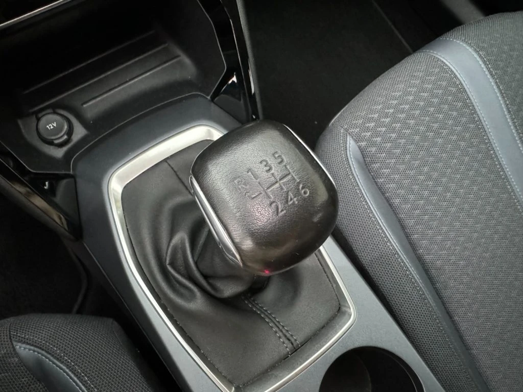 PEUGEOT 2008 PureTech Turbo 130 S&S Allure - 19