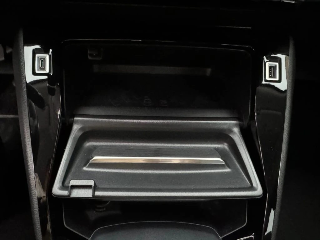 PEUGEOT 2008 PureTech Turbo 130 S&S Allure - 25