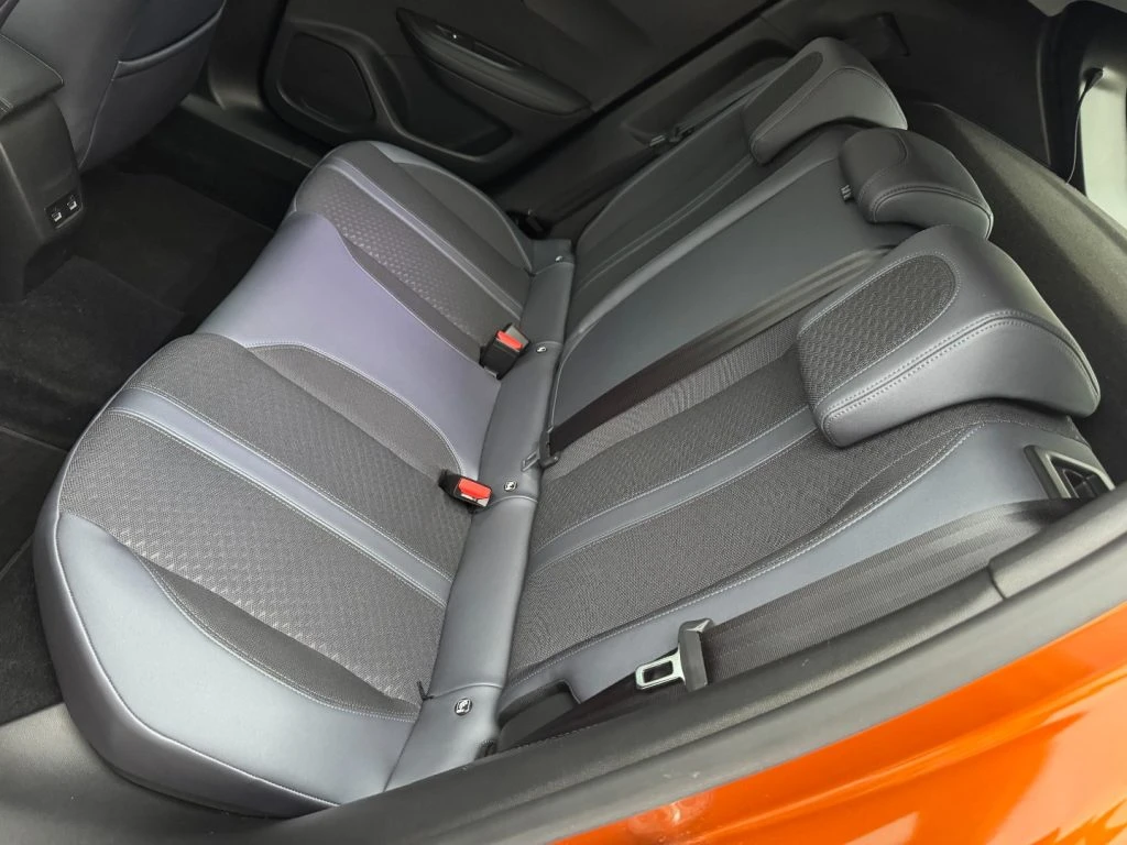 PEUGEOT 2008 PureTech Turbo 130 S&S Allure - 31