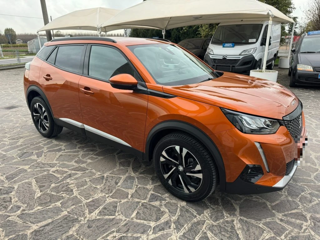 PEUGEOT 2008 PureTech Turbo 130 S&S Allure - 10