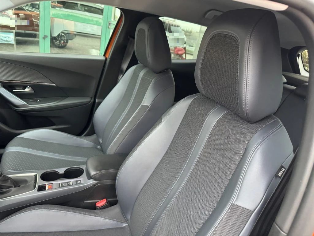PEUGEOT 2008 PureTech Turbo 130 S&S Allure - 13