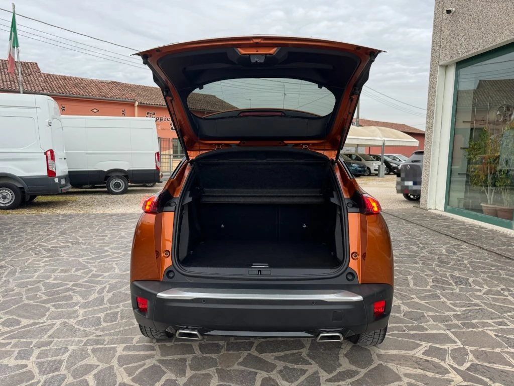 PEUGEOT 2008 PureTech Turbo 130 S&S Allure - 34