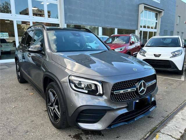 MERCEDES-BENZ GLB 200 Grigio scuro metallizzato