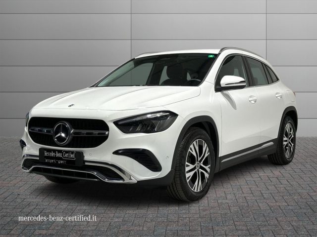 MERCEDES-BENZ GLA 180 d Auto Progressive Advanced Navi 