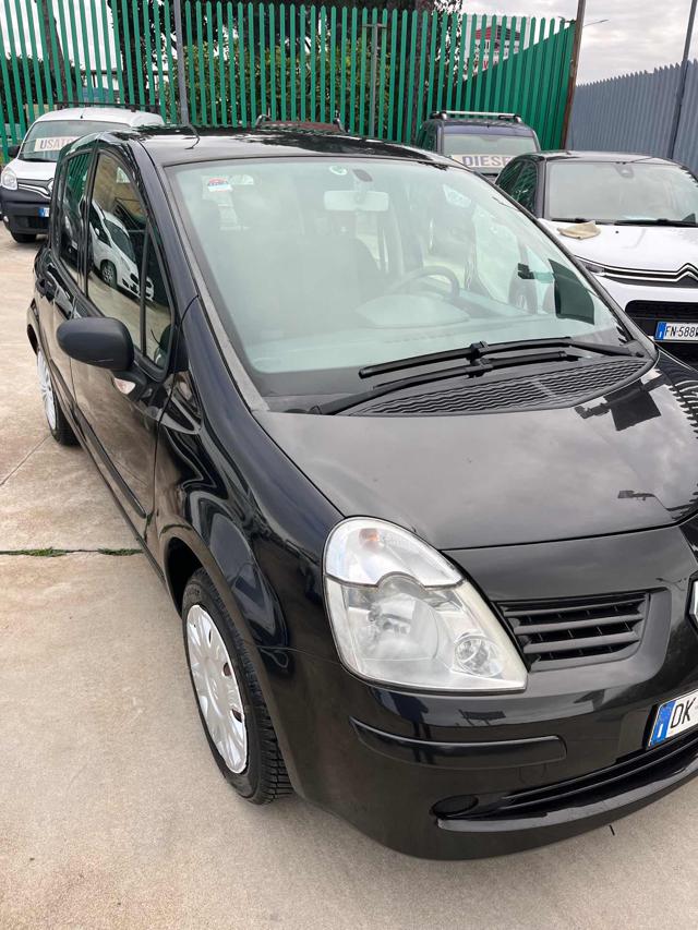 RENAULT Modus 1.2 16V Dynamique 