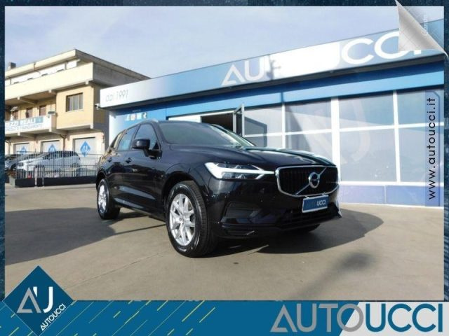 VOLVO XC60 B4 (d) AWD Geartronic Momentum Carplay 