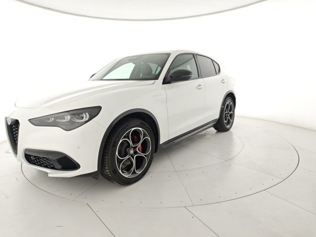 ALFA ROMEO Stelvio Bianco pastello