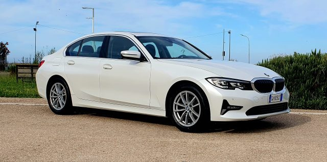 BMW 320 d Advantage AZIENDALE 