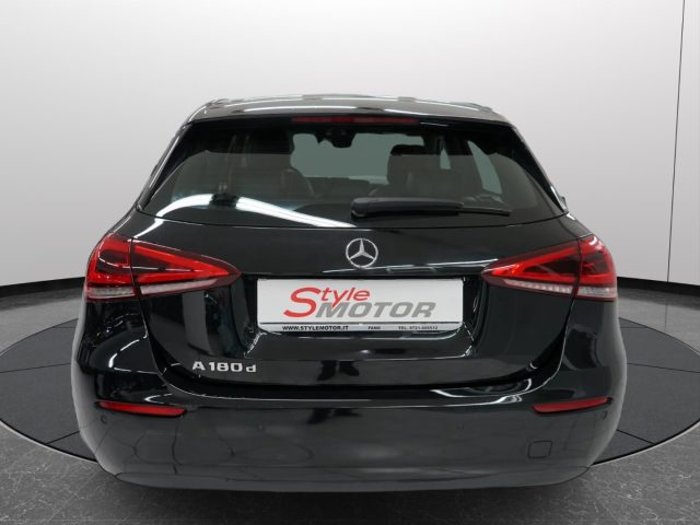 MERCEDES-BENZ A 180 21