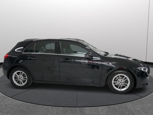 MERCEDES-BENZ A 180 25