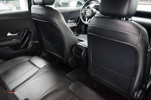 MERCEDES-BENZ A 180 40