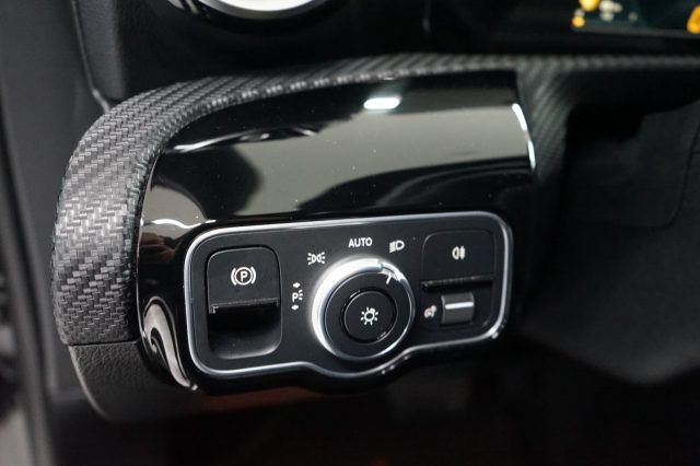 MERCEDES-BENZ A 180 64