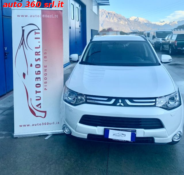 MITSUBISHI Outlander 2.2 DI-D 4WD  Instyle AUT. 7p. 