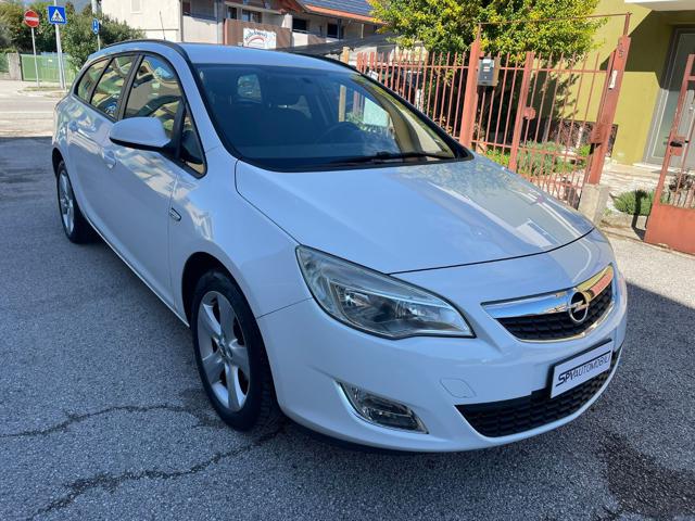 OPEL Astra 1.4 Turbo 140CV Sports Tourer GPL Tech Cosmo 