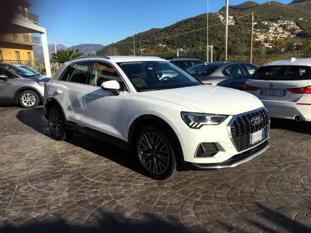 AUDI Q3 Bianco pastello