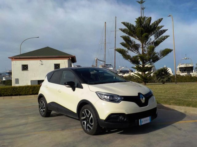 RENAULT Captur Bianco Avorio pastello