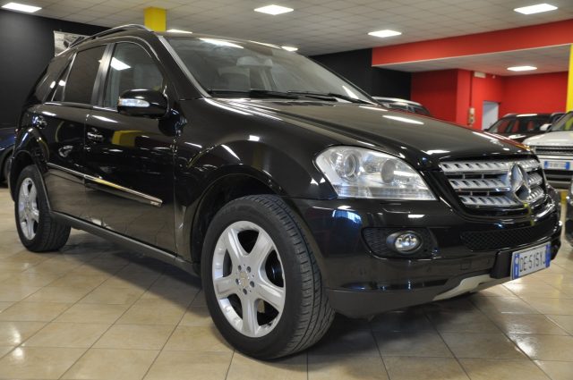 MERCEDES-BENZ ML 320 CDI Sport 4MATIC**NAVI/SENSORI** 