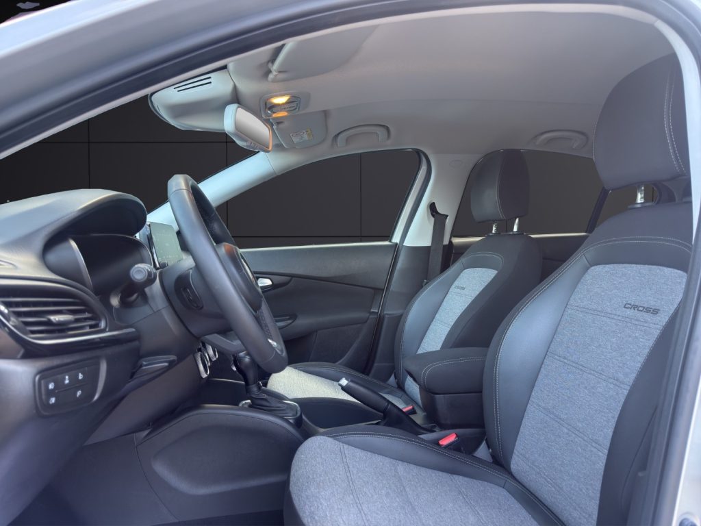 FIAT Tipo 1.5 Hybrid DCT 5 porte Cross - 9