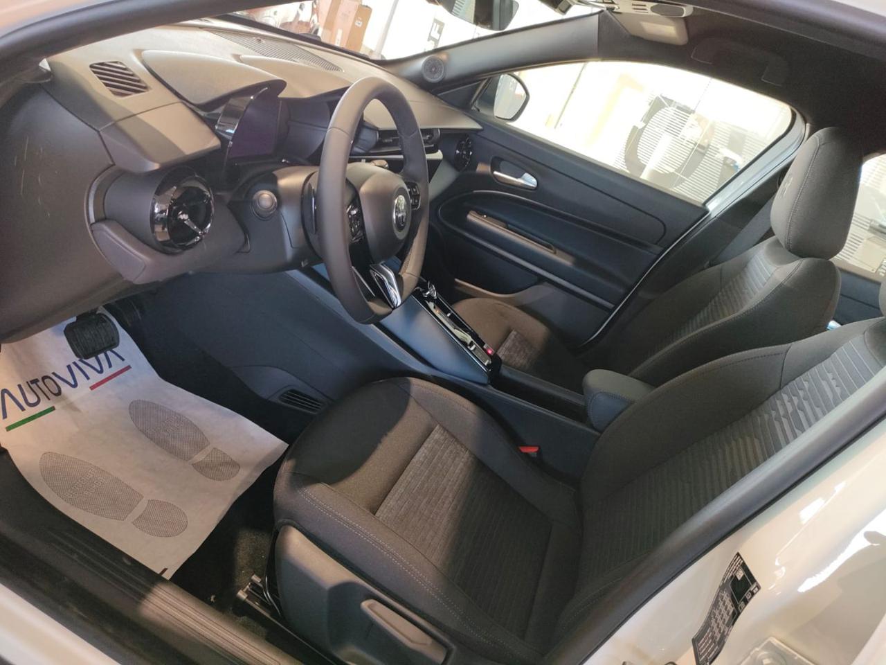 ALFA ROMEO Junior 1.2 136 CV Hybrid eDCT6 con Pack Techno - 9