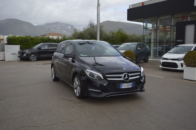 MERCEDES-BENZ B 180 d Automatic Premium 