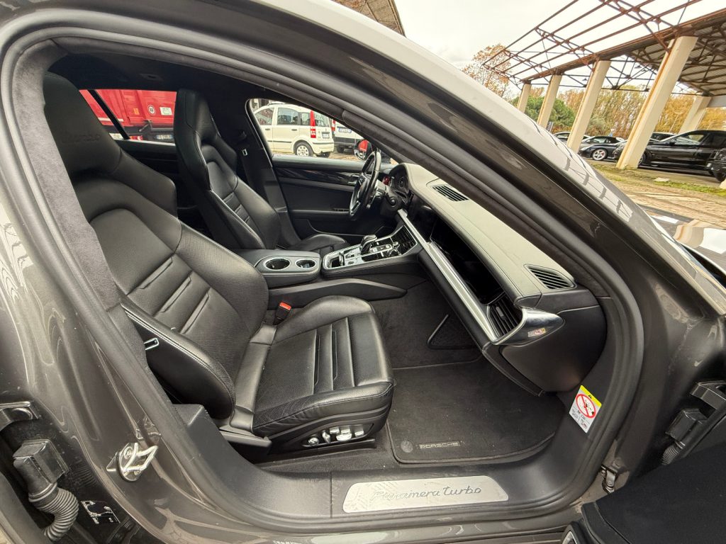 PORSCHE Panamera 4.0 Turbo Sport Turismo - 11