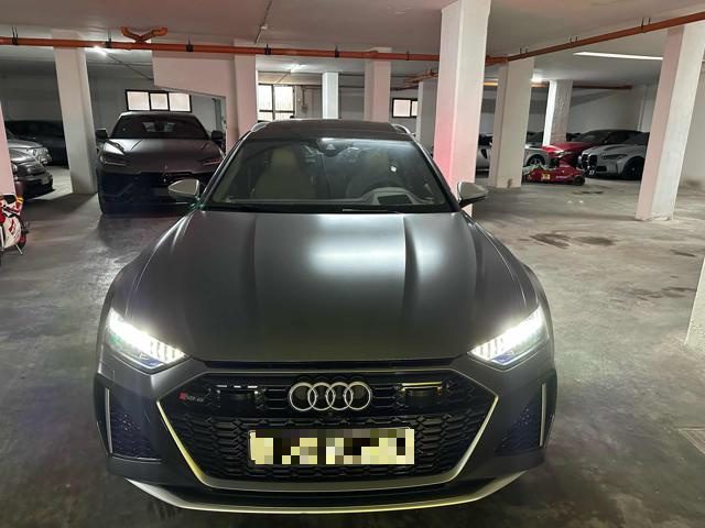 AUDI RS6 Avant 4.0 TFSI V8 quattro tiptronic 