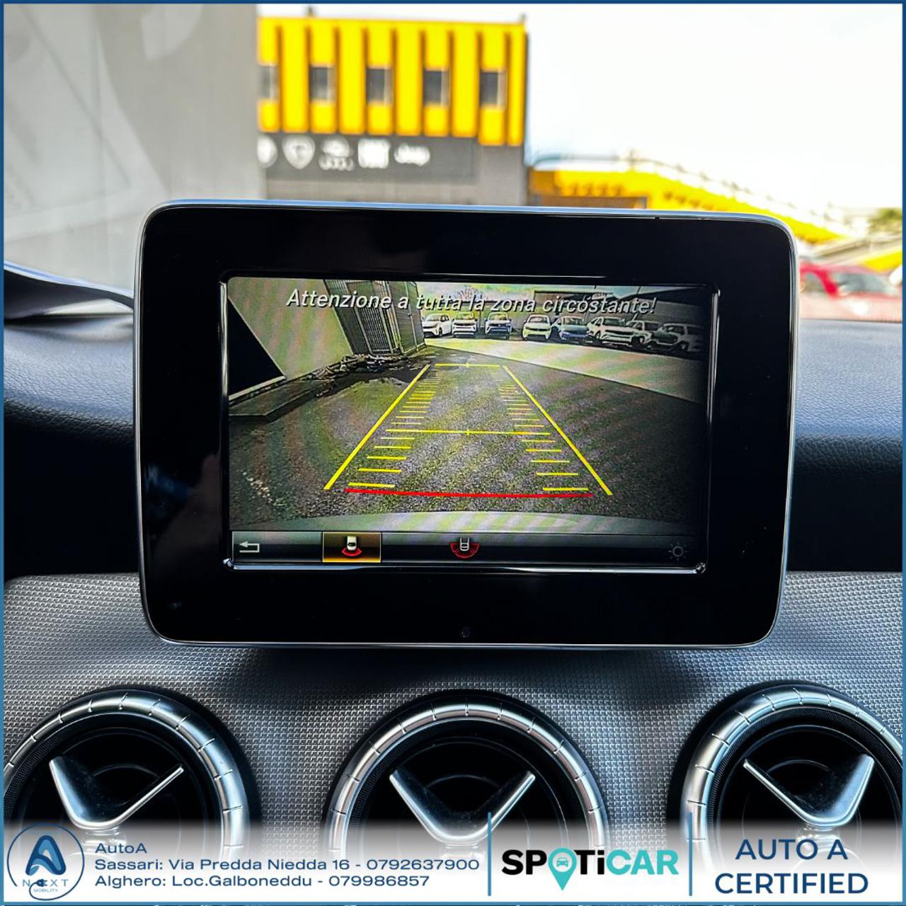 MERCEDES-BENZ CLA 200 d Automatic Business - 23