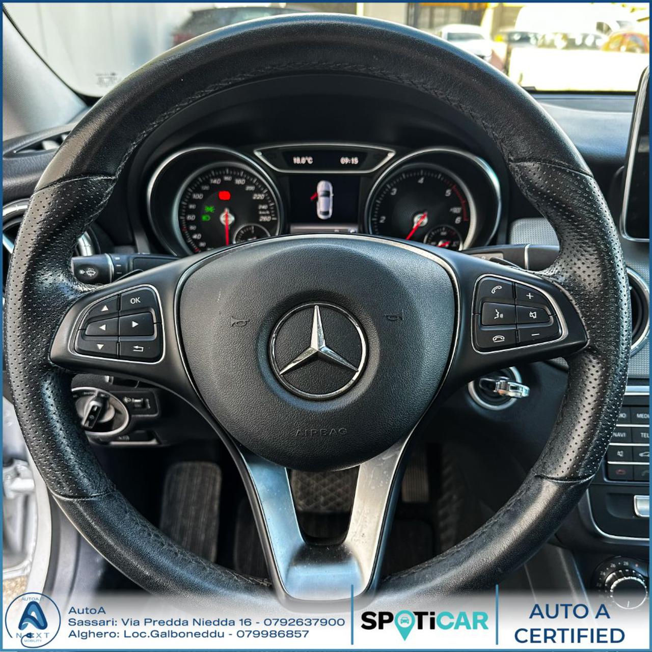 MERCEDES-BENZ CLA 200 d Automatic Business - 14