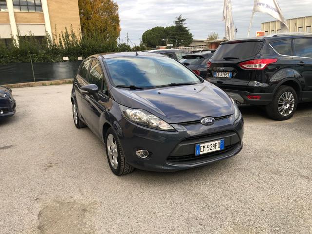 FORD Fiesta Grigio scuro metallizzato