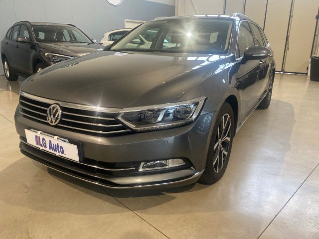 VOLKSWAGEN Passat Variant Grigio scuro metallizzato