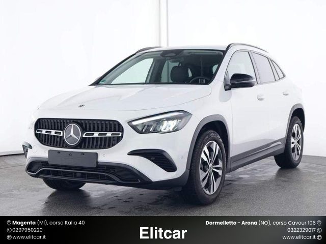 MERCEDES-BENZ GLA 180 Automatic Progressive Advanced 