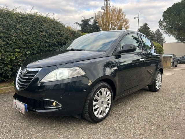 LANCIA Ypsilon 0.9 TwinAir 85 CV 5 porte S&S Platinum PDC - CLIMA 