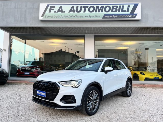 AUDI Q3 40 TDI quattro S tronic Business Advanced 